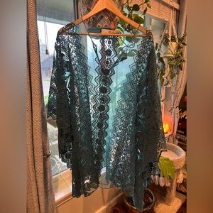 Jen’s pirate booty blue green lace one size Kaftan